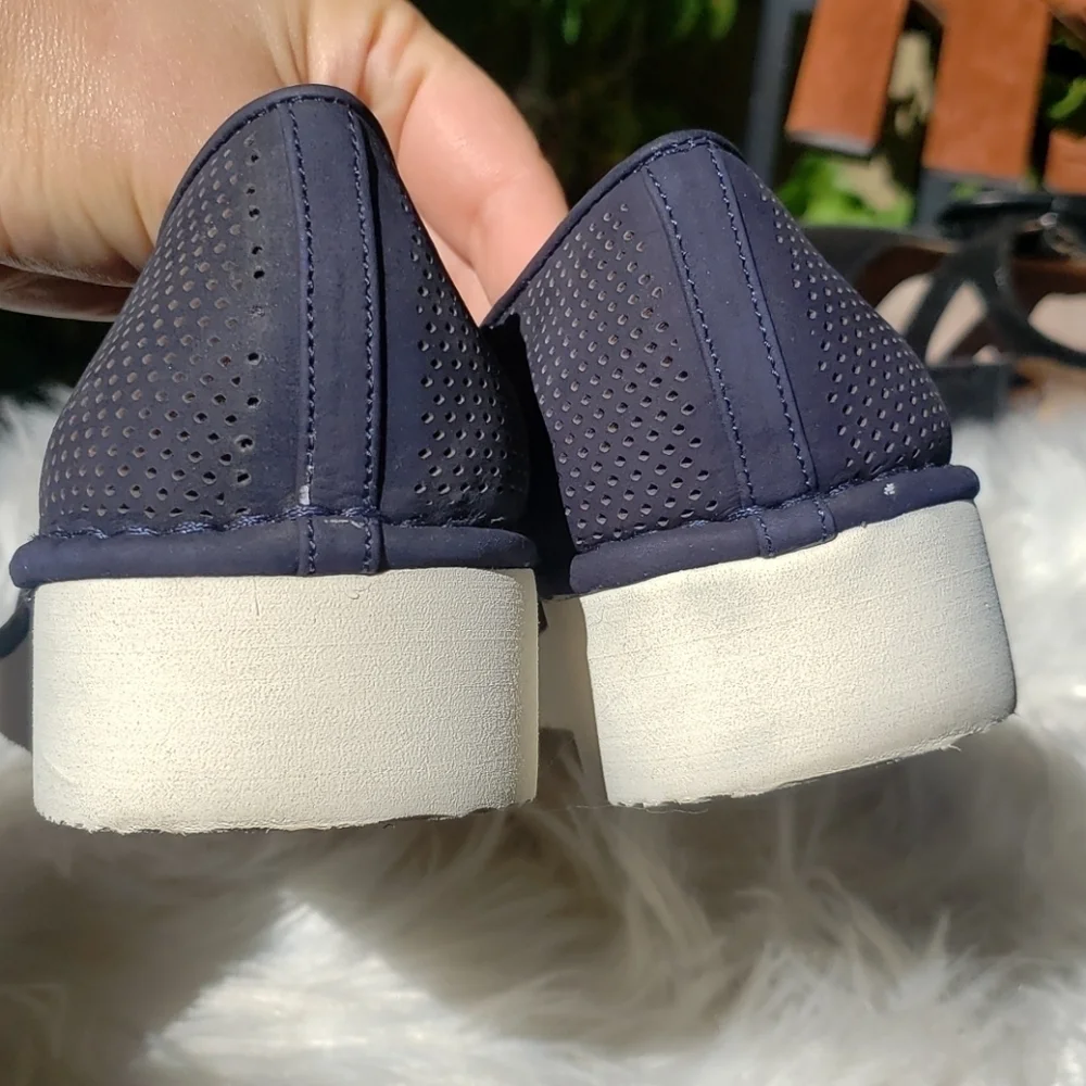 Vince Camuto Gwenna Slip On Sneakers Blue 10
